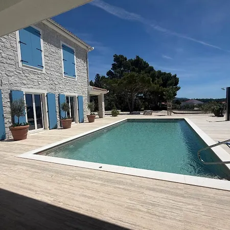 Casa Verona * Verunić
